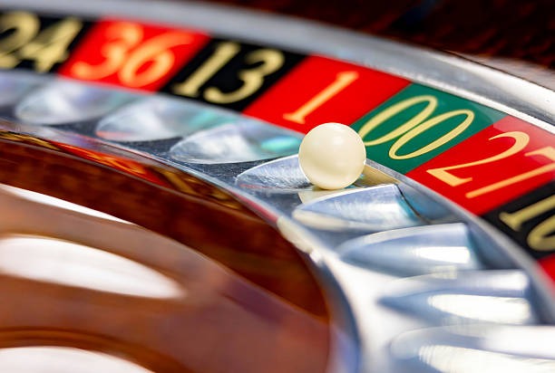 slot633 mobile app dashboard showing live games and sportsbook fixtures